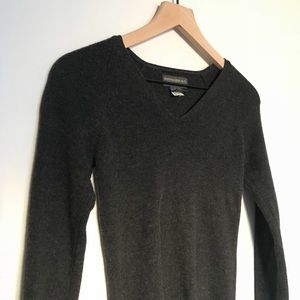 Banana Republic Grey Soft Cropped Sweater 🖤